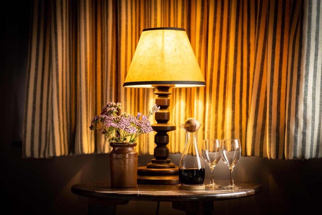 Royal Oak Ramsden Hotel Ngoại thất bức ảnh